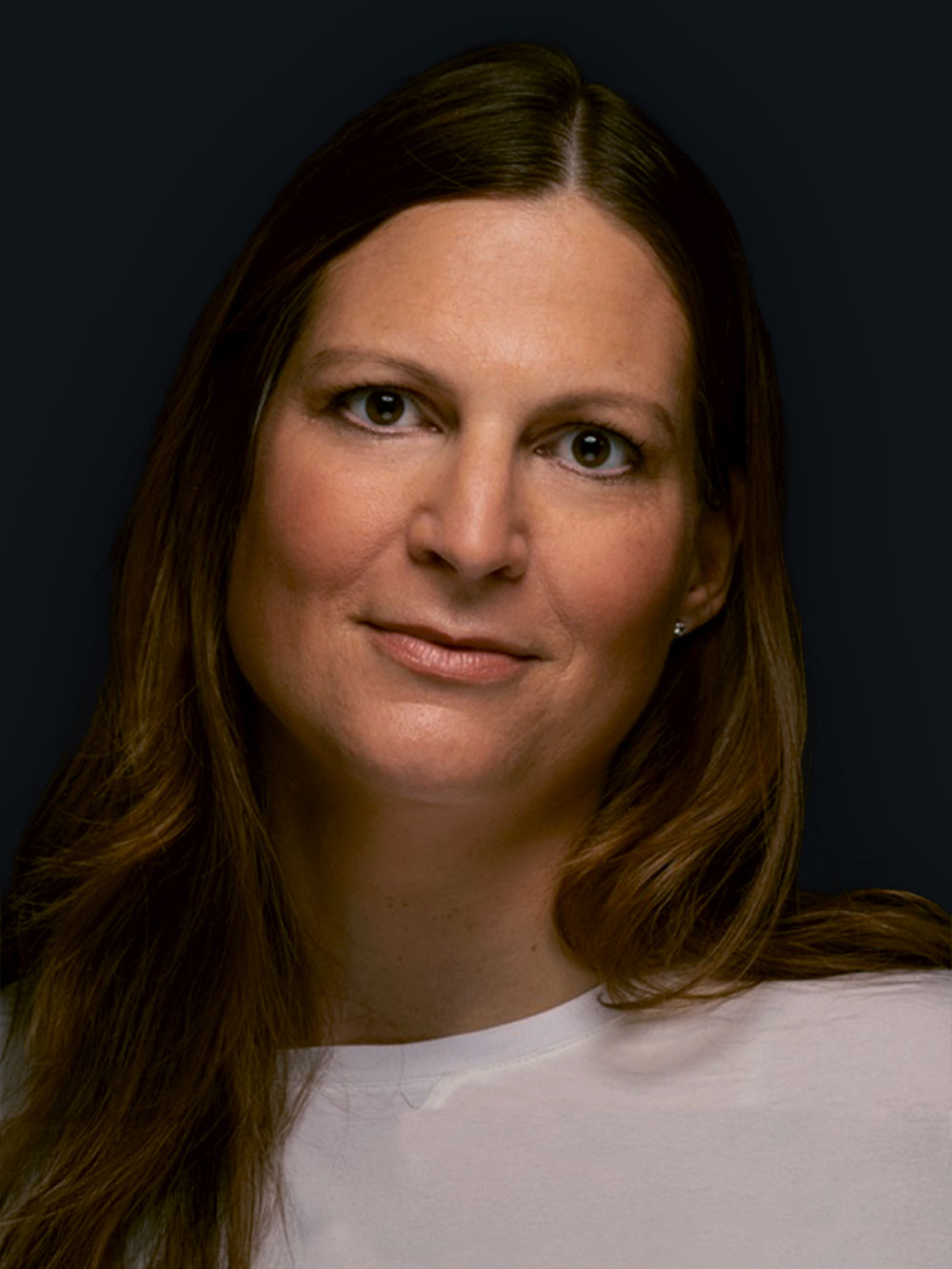 Michaela Loibnegger smiles into the camera